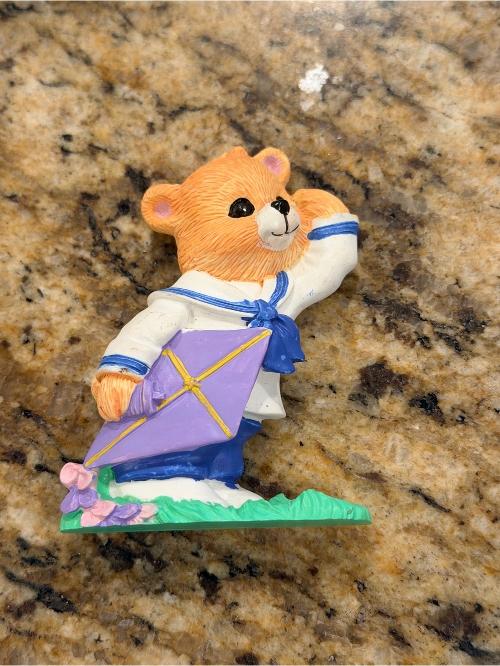 Cute bear sailor kite magnet